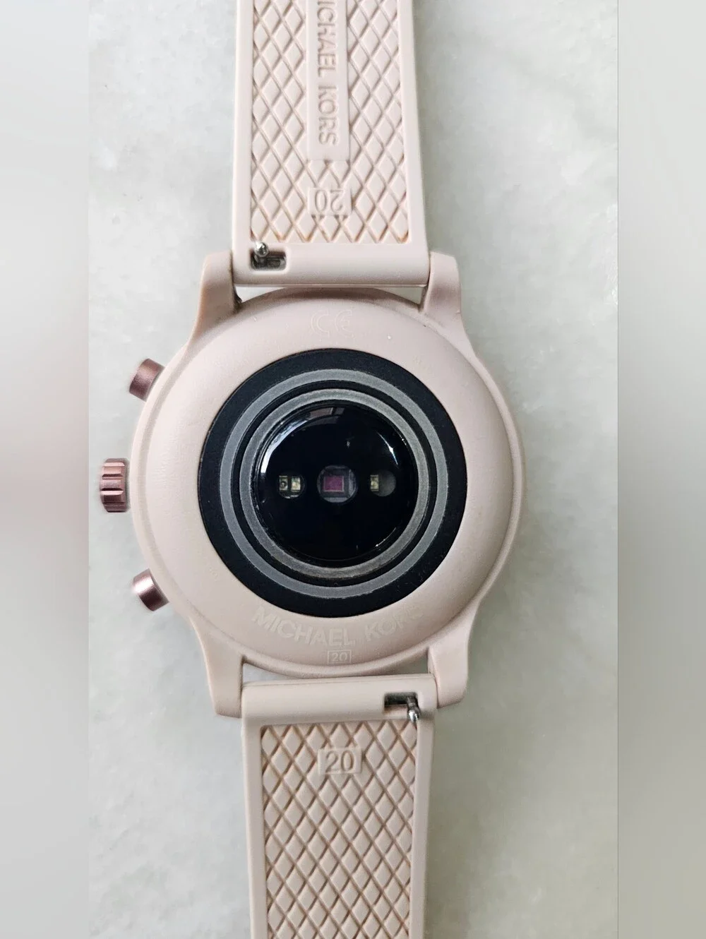 Michael Kors Access MKGO Smartwatch Pink / Rose Gold Silicone